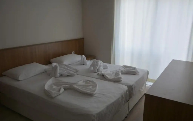 Side Palace Hotel