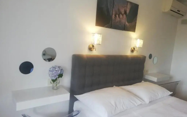 Rooms and Apartments Riviera
