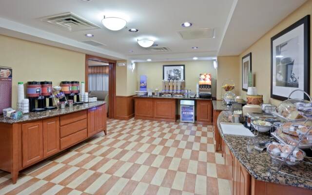 Hampton Inn Detroit/Utica-Shelby Township