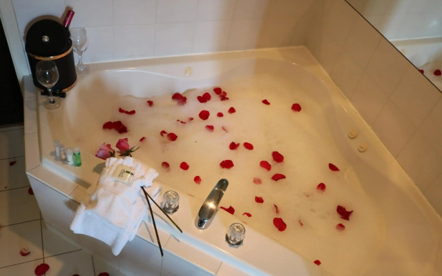 Nomad Hotel and Suites