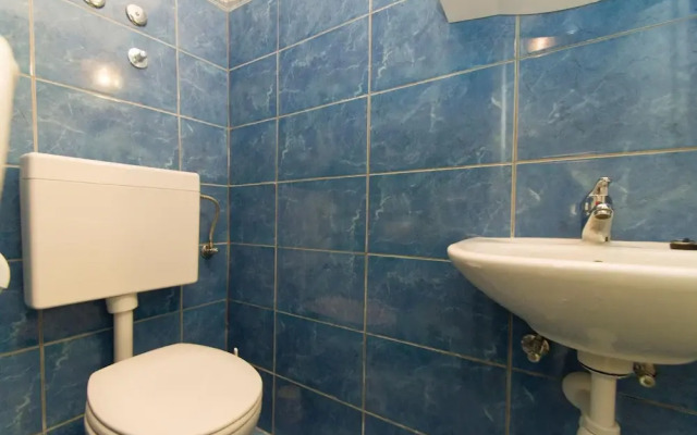 Nice Home in Zavalatica With Wifi and 2 Bedrooms