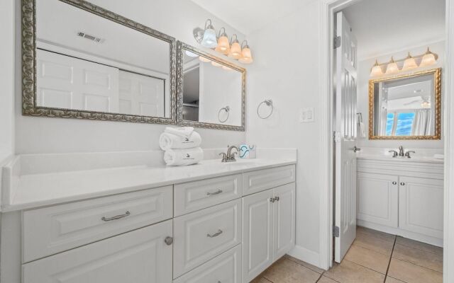 Seaspray East 924- Gulf Front