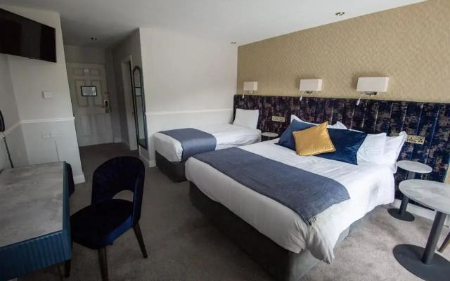 Best Western Woodenbridge Hotel & Lodge