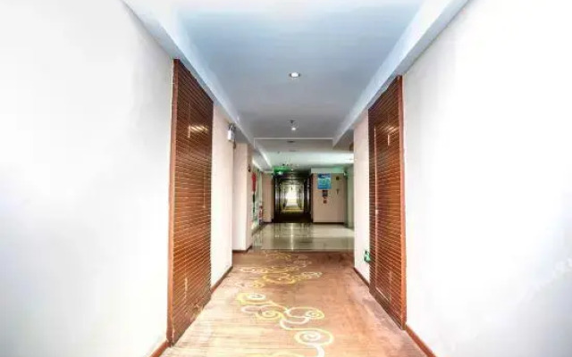 Tongcheng Business Hotel