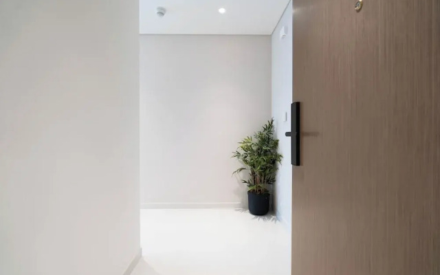 KeyRock - Sea View Stay with Pool Access