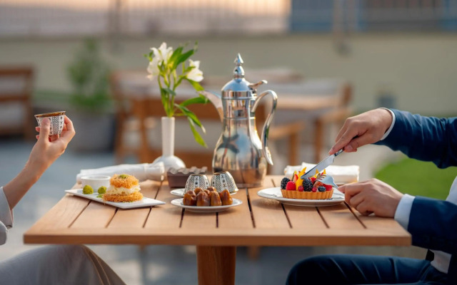 Al Manakha Rotana Madinah