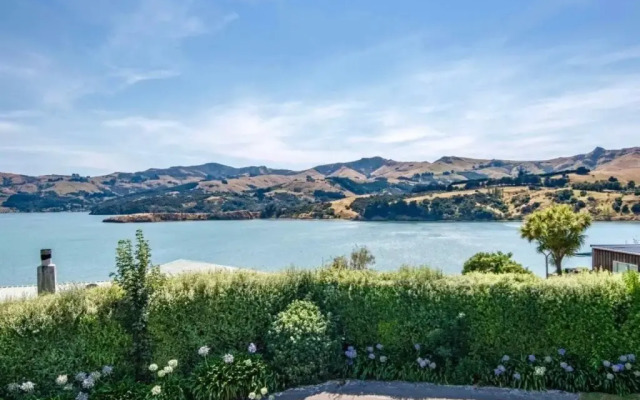 The Bellbird's Nest - Takamatua Holiday Home