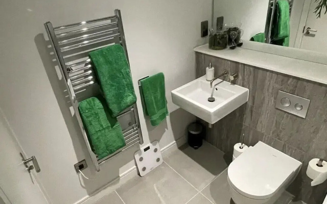 Harbourside Hideaway - Superb Flat With Terrace