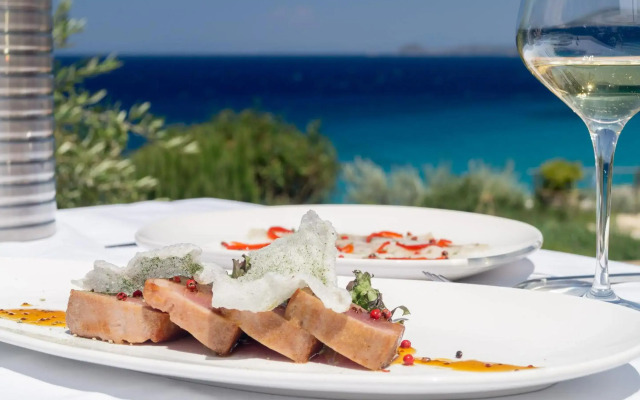 Armonia Bay Hotel