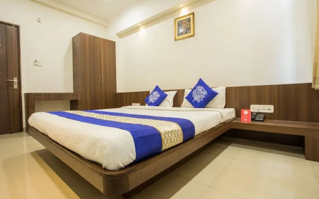 OYO 7421 Hotel Relex