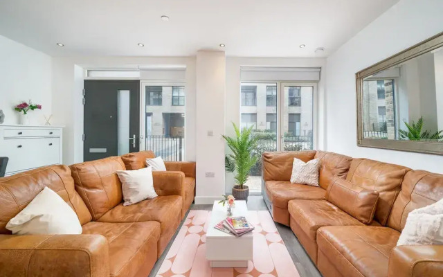 Madika Homes Stunning 2-bed Apartment in Colindale