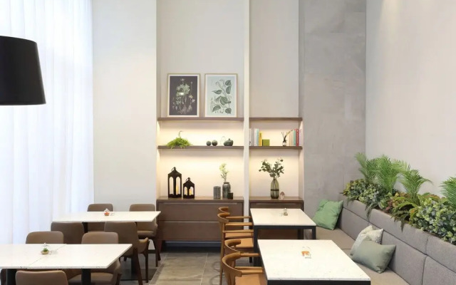 Orchid Hotel