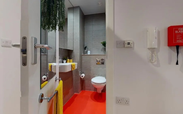 Student Only Studio with Kitchenette