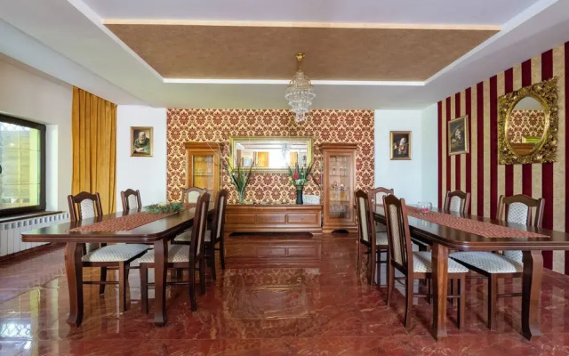 Faraway Aparthotel near Airport