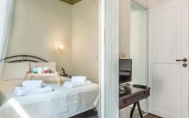 Plaza Apartment