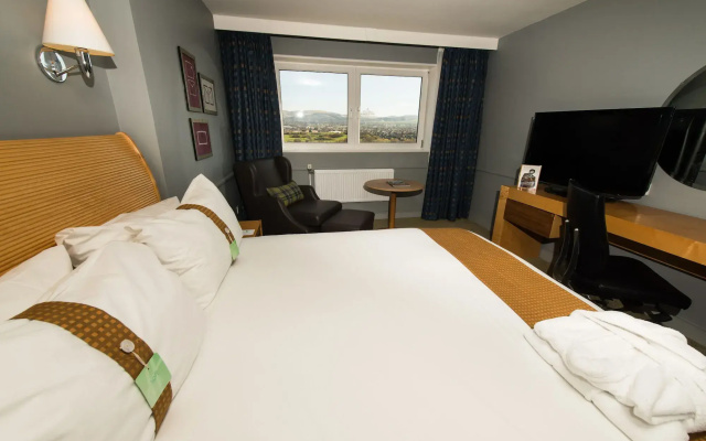 Holiday Inn Edinburgh by IHG