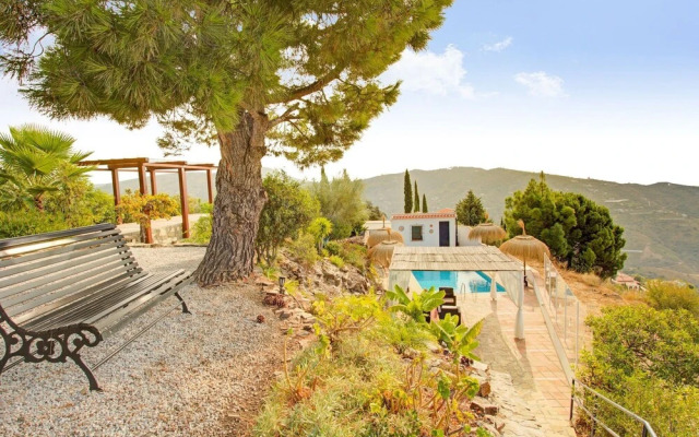 Serene Holiday Home in Sayalonga With Private Pool