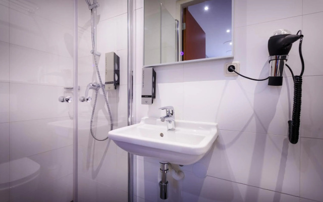 Amsterdam Downtown Hotel