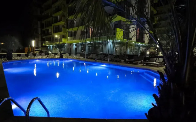 Alezzi Beach Resort