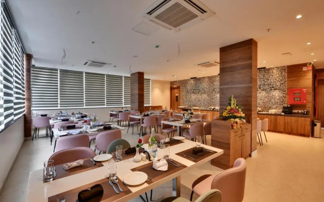 Click Hotel Vista-International Airport