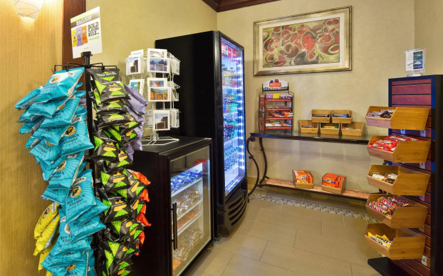 Holiday Inn Hotel & Suites Nashua