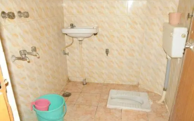 Hotel Sarovar Deluxe A/C Lodge