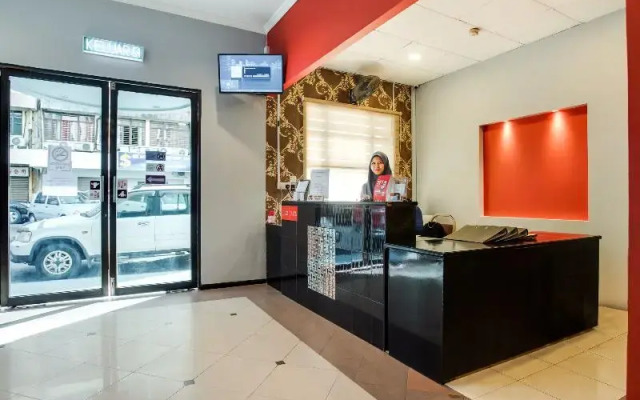 OYO 89568 Mangrove Hotel