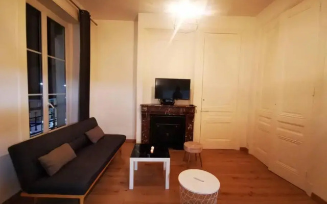 La Croisade-Studio-Hyper centre Tassin- Suite 1