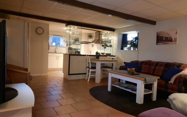 Tollarp - Barn - Sleeps 3 - Pet Friendly - Parking