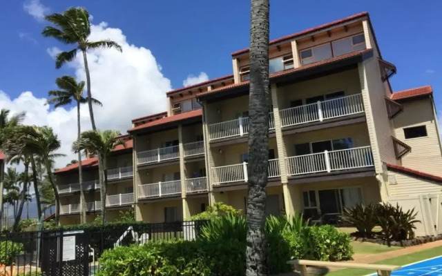 Kapaa Shore 117 by RedAwning