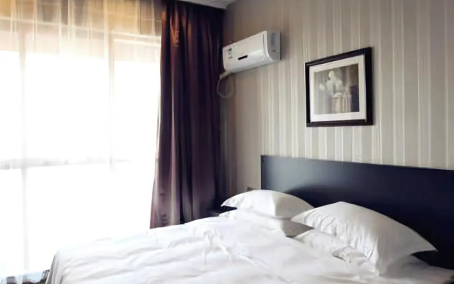 Haining Ruiqi Hotel