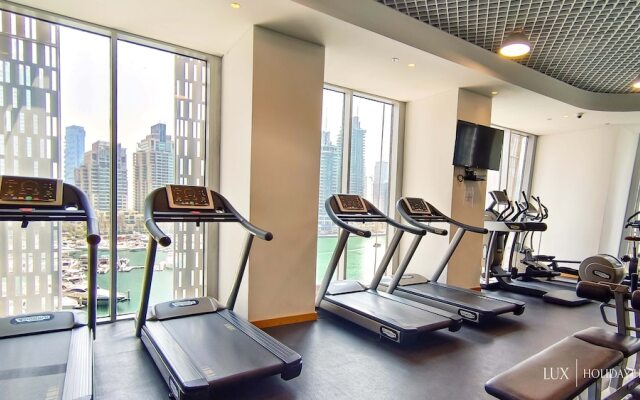 LUX Cayan Superior Suite 5 Dubai Marina