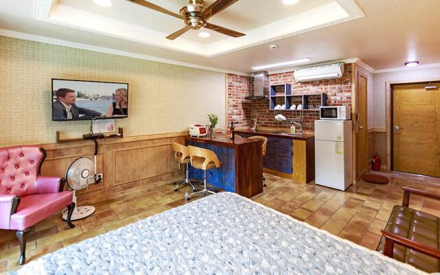 Gyeongju Rosso House Pension