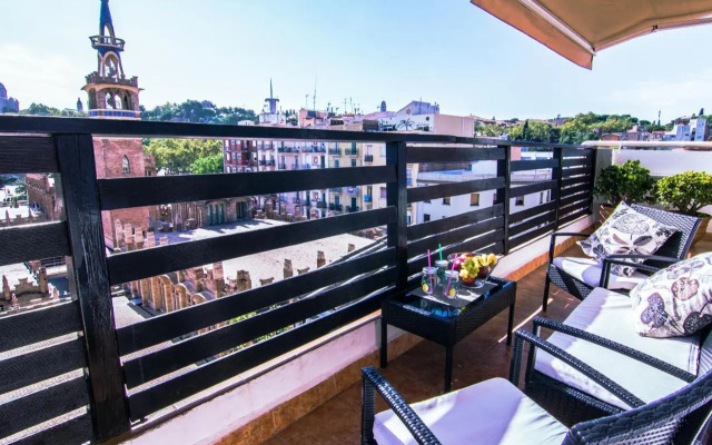 Unique Cozy Scenic Penthouse