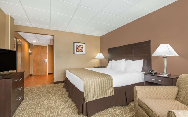 Ramada Hotel & Conference Center by Wyndham Paintsville