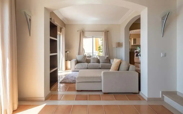 Designed Villa - Palheiro Village
