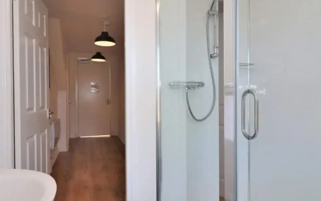No 11 Bonnet Road - 2 Bed