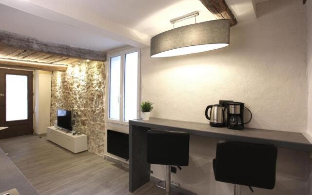 GregBnb-com - T2 Ancien et moderne - PARKING INCLUS - 15min Gare
