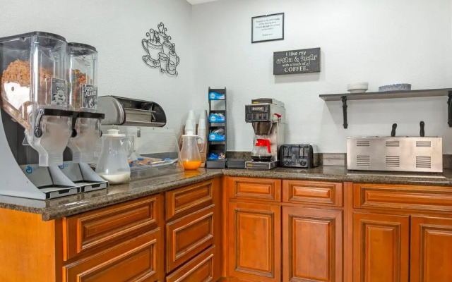 Red Roof Inn Bowling Green