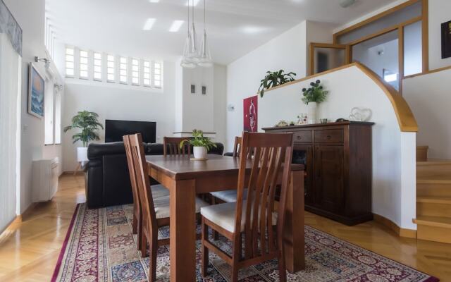 Seaside Villa in Zadar With Swimming Pool