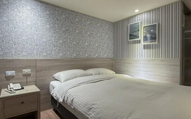 ElEnce Hotel