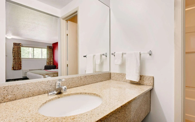 Ramada by Wyndham Cleveland Airport West