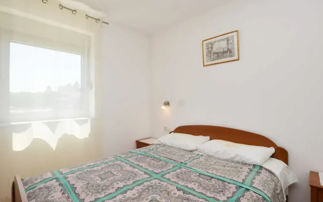 Quiet and Compact Apartment With Balcony