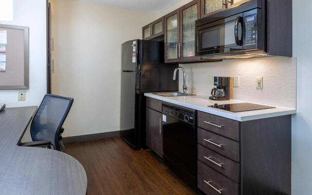Candlewood Suites Kalamazoo Se by IHG