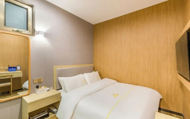 Dequan Guangwai Hotel
