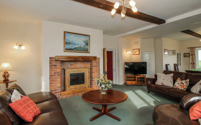 The Manor House at Kenwick Lodge