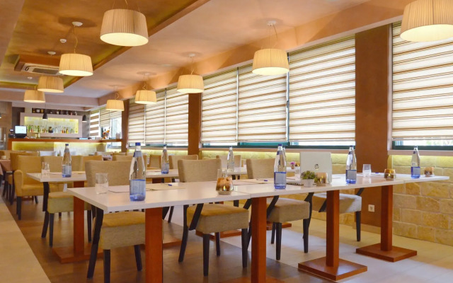 Porto In Hotel
