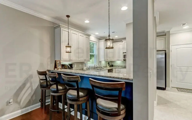 2142 Cape Sound 3 Bedroom Condo by RedAwning