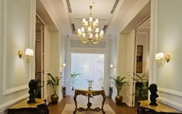 Maison Maxim De Lesseps