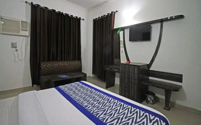 OYO 5093 Hotel Broadway